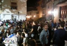 …η επιδρομή στα στέκια των συλλόγων και η αφαίρεση τροφίμων και ποτών με την υπογραφή των anonymous