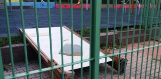 Κατάρρευση πινακίδας σε καινούρια παιδική χαρά του δήμου Ξάνθης – ευτυχώς εκείνη τη στιγμή δεν έπαιζαν παιδιά στον χώρο