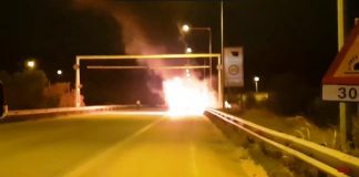 Όχημα με βουλγαρικές πινακίδες τυλίχθηκε στις φλόγες το βράδυ της Κυριακής στην Εγνατία οδό