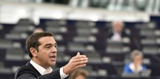 Α. Τσιπρας στο Στρασβούργο: Καταργήσαμε την υποχρεωτικότητα της σαρία στη Θράκη