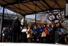 Μάγεψε το κοινό της Ξάνθης στην κεντρική πλατεία η μικτη χορωδία του κέντρου πολιτισμού δήμου Ξάνθης