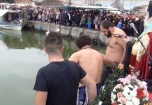 Με ιδιαίτερη λαμπρότητα αλλά με πολύ κρύο τελέσθηκε ο αγιασμός των υδάτων στο Πόρτο Λαγος
