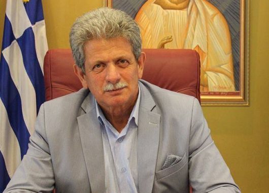 Πατακακης σε αργία