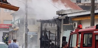 Πυρκαγιά εκδηλώθηκε σε κατάστημα πώλησης φιαλών υγραερίου στην Κομοτηνή