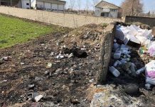 Θλιβερό θέαμα οι πεταμένες συσκευασίες φυτοφαρμάκων σε περιοχή της Γενισεας – Κίνδυνος μόλυνσης του υδροφόρου ορίζοντα