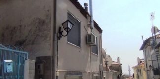 Οι φθορές λογω των καιρικών φαινομένων στους φανοστάτες και τους λαμπτήρες οδοφωτισμου είναι εμφανείς στην περιοχή του Λ. Πύργου