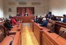 Χωρίς «παρατράγουδα» συνεδρίασε η διαπαραταξιακη επιτροπή για τους χώρους προβολής συνδυασμών και κομμάτων