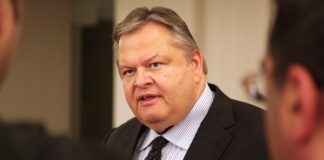 Λογική εξέλιξη η αποχώρηση του Ευάγγελου Βενιζέλου από το ΚΙΝ.ΑΛ.