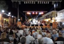 Ο Κώστας Μακεδόνας ταξιδέψε μουσικά το κοινό του στα πλαίσια των δημοκρίτειων 2019
