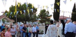 Με ένα παραδοσιακό γλέντι στην Μάνδρα ξεκίνησαν τα 38α Δημοκρίτεια