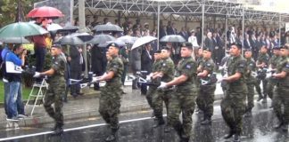 Ρίγη συγκίνησης στην στρατιωτική παρέλαση, συνεχίζονται οι εκδηλώσεις για τα ελευθέρια