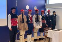 Ο Δήμαρχος Κομοτηνής στο Αρχείο των Εθνικών Παραδοσιακών Ενδυμασιών της Προεδρικής Φρουράς