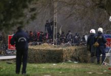 Νέα νύχτα έντασης στον Έβρο – Τρόφιμα θα μοιραστούν σε στρατιώτες και αστυνομικούς