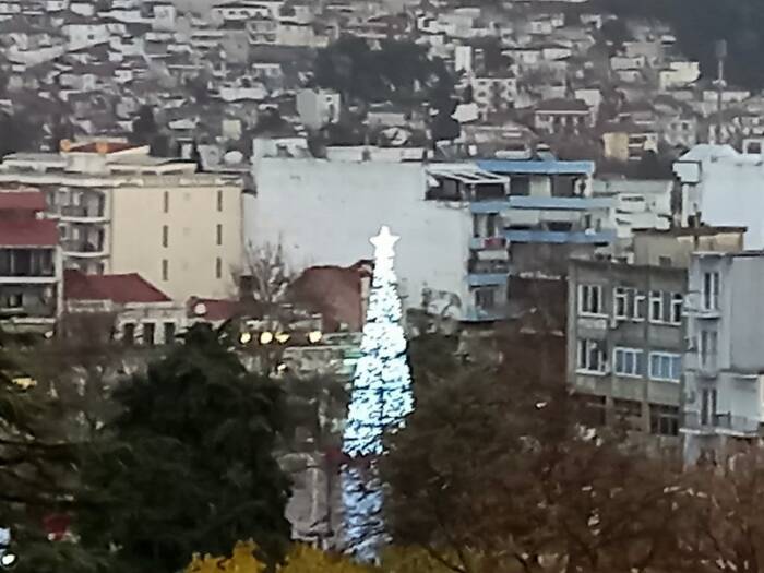 Δήμος Ξάνθης: Την Κυριακή ανοίγει η Ευχούπολη και φωταγωγείται το δέντρο στην πλατεία