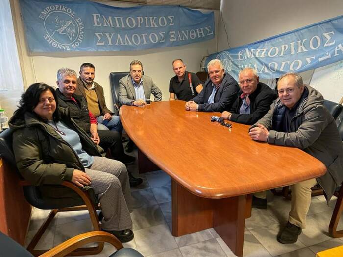 Συνάντηση Εμπορικού Συλλόγου με Καρανίκα: Αντιδρά στην τροποποίηση του ωραρίου των καταστημάτων
